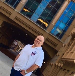 Meet your Posher, Roberto